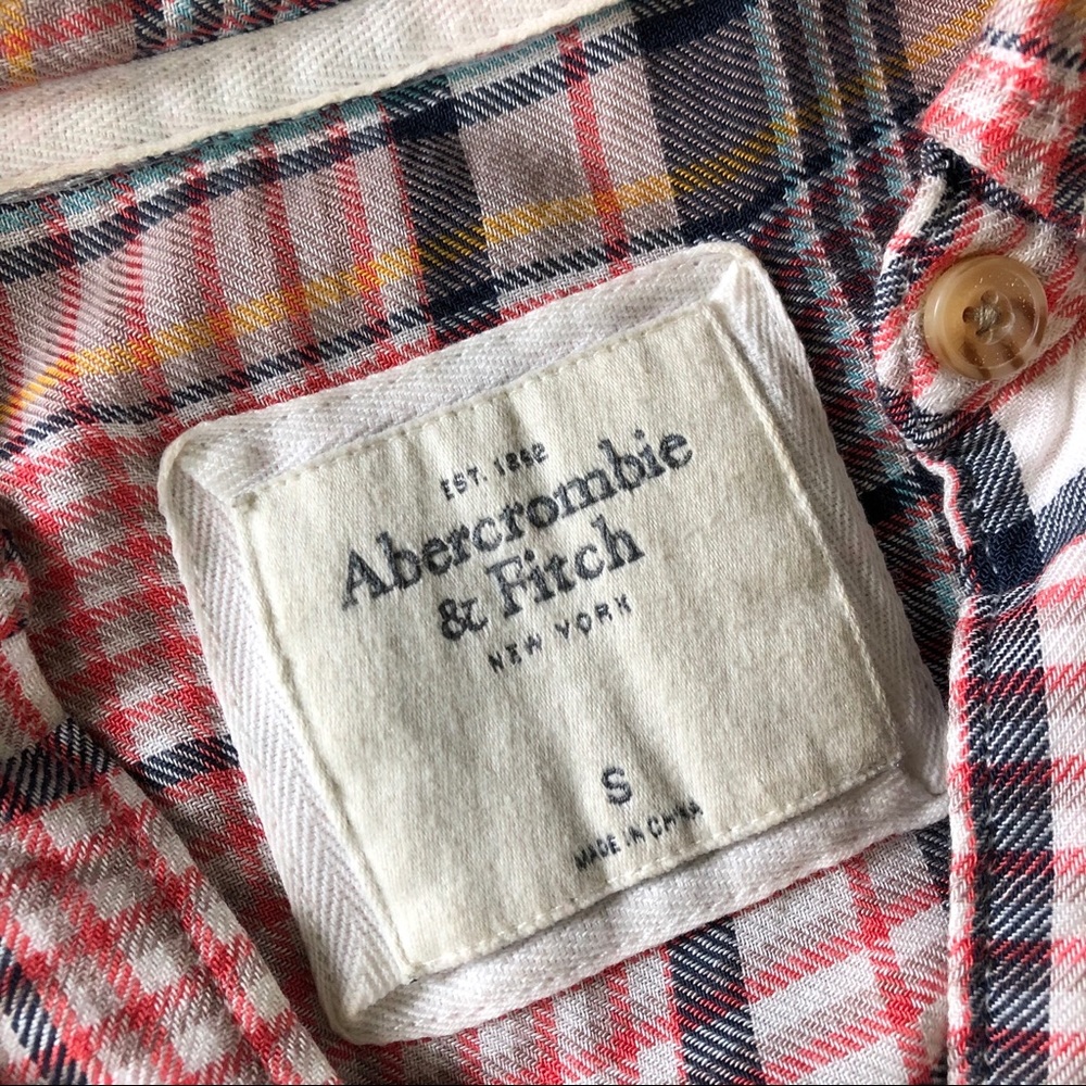 NWOT A&F Red & Blue Plaid Flannel Button Down - S - Picture 3 of 5